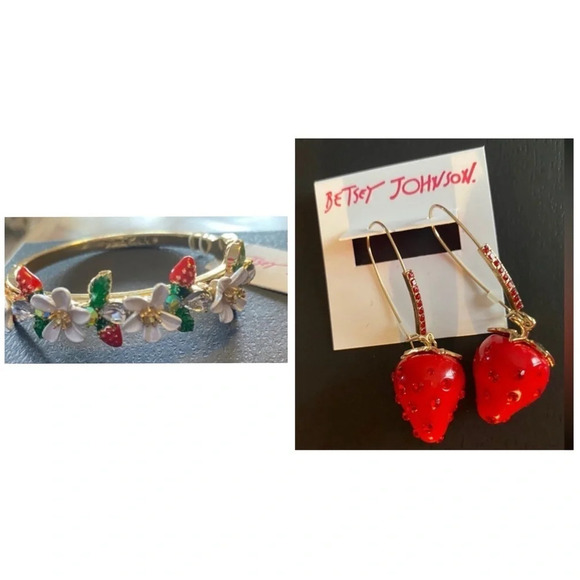 BETSEY JOHNSON SET Strawberry Crystal-Stud Drop Earrings & Matching Bracelet NWT - Picture 1 of 11
